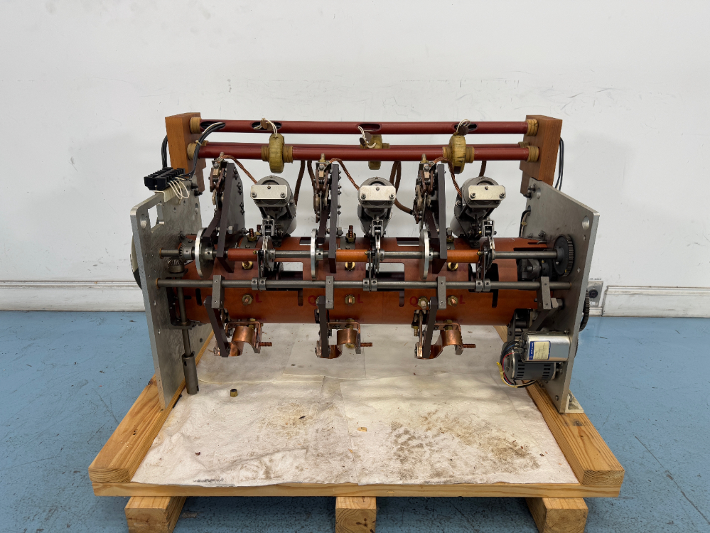 Image of Industrial Rotary Tap-Changer / Transfer Switch Assembly with Motor Drive